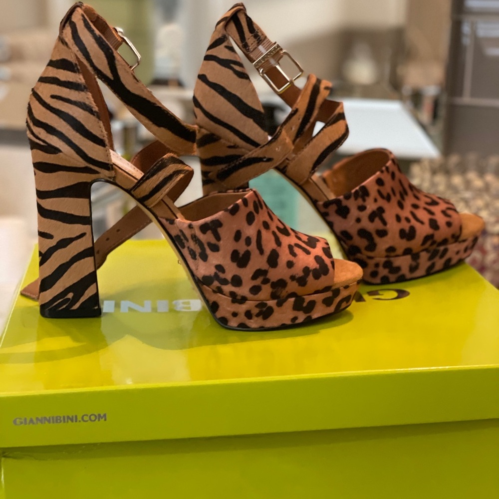 Gianni Bini, new in box.